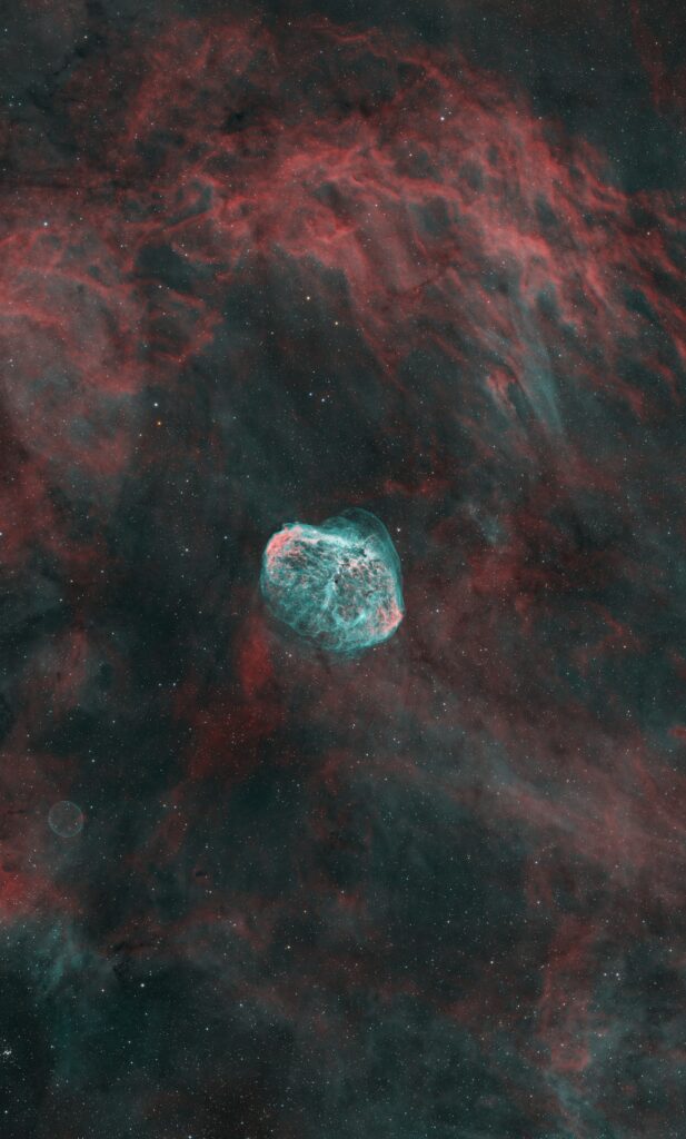 Crescent Nebula and Soap Bubble Nebula